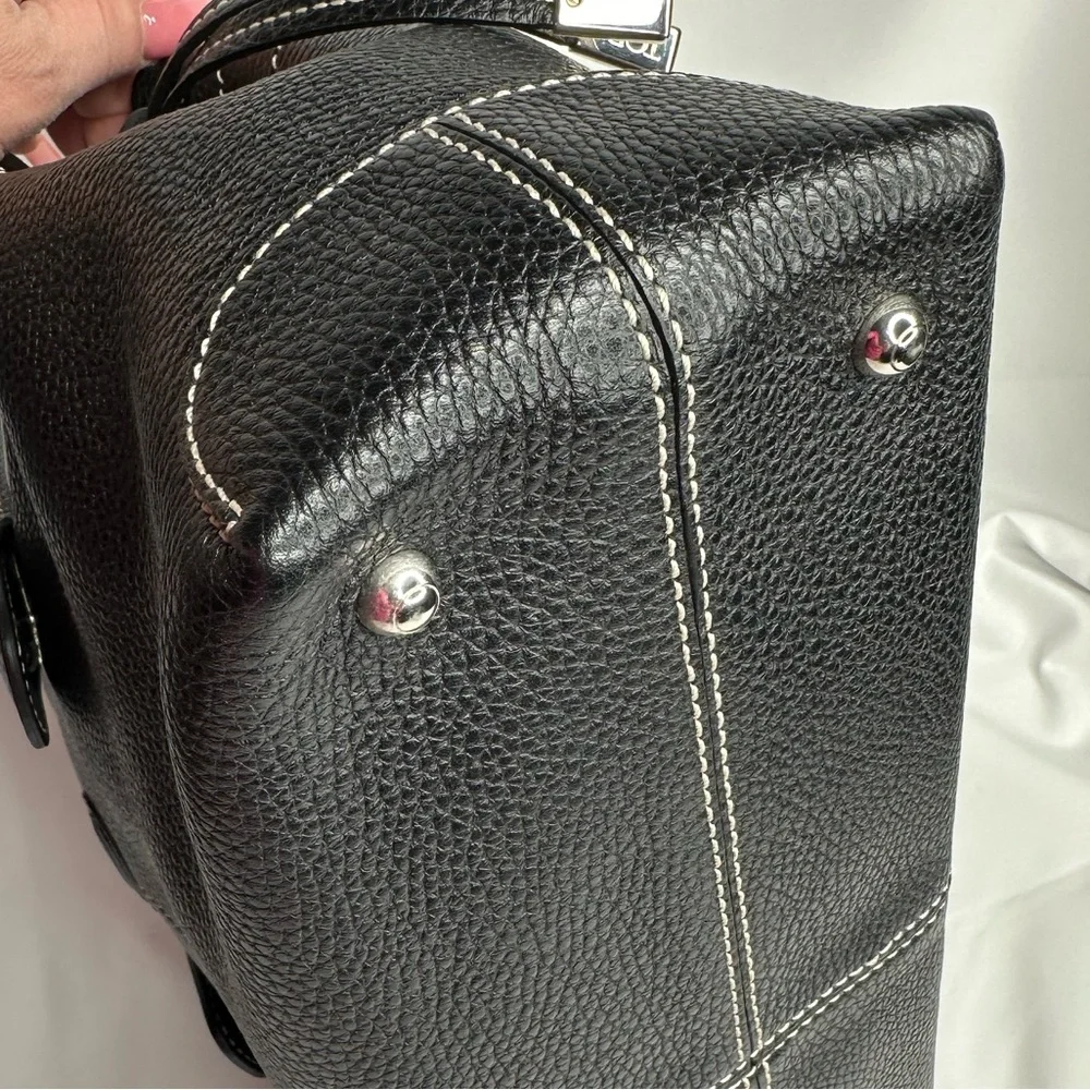 TOD'S BLACK LEATHER ICONIC PRINCESS DIANA SHOULDER BAG LIKE NEW ~EUC - Picture 12 of 17
